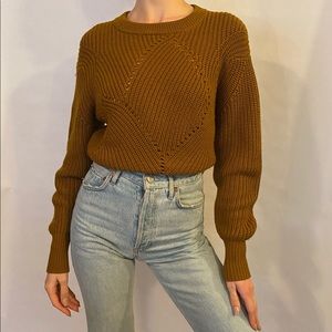 Aritzia sweater 100 % Marino wool